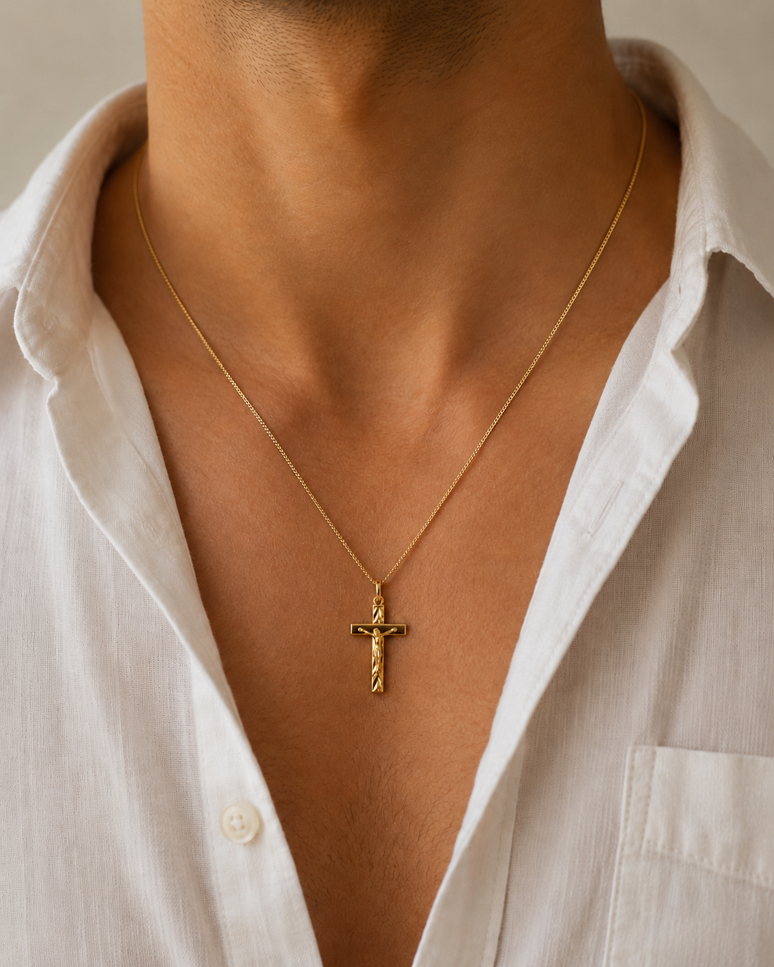 Crocifisso con Lavorazione Geometrica in Oro Giallo 18Kt TIZIANO TIZ ORCND 143