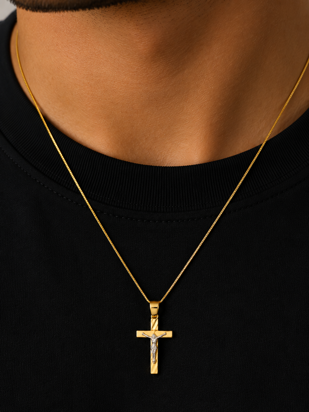 Herrenkreuz-Anhänger aus 18 Karat Gold TIZIANO TIZ ORCND 51
