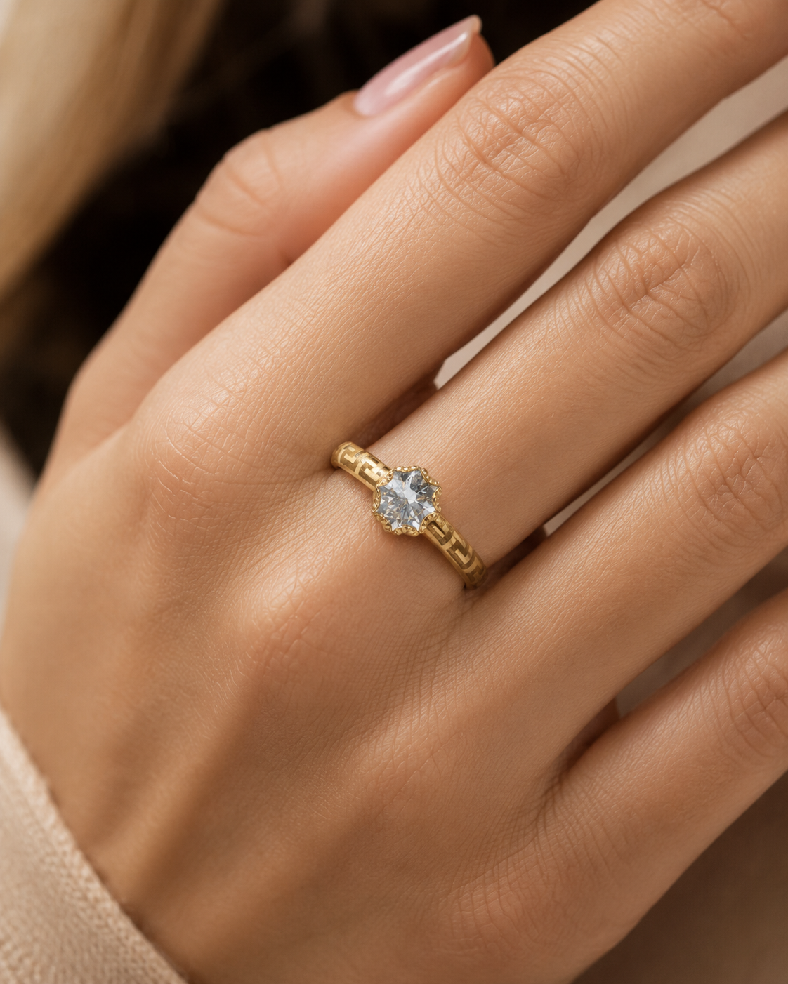 Anello da Donna in Oro 18kt con Zircone centrale Tiziano TIZ ANOR 378